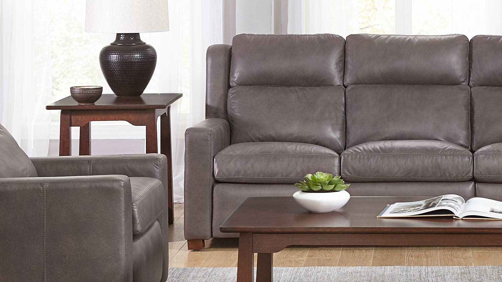 Stickley discount reclining sofa