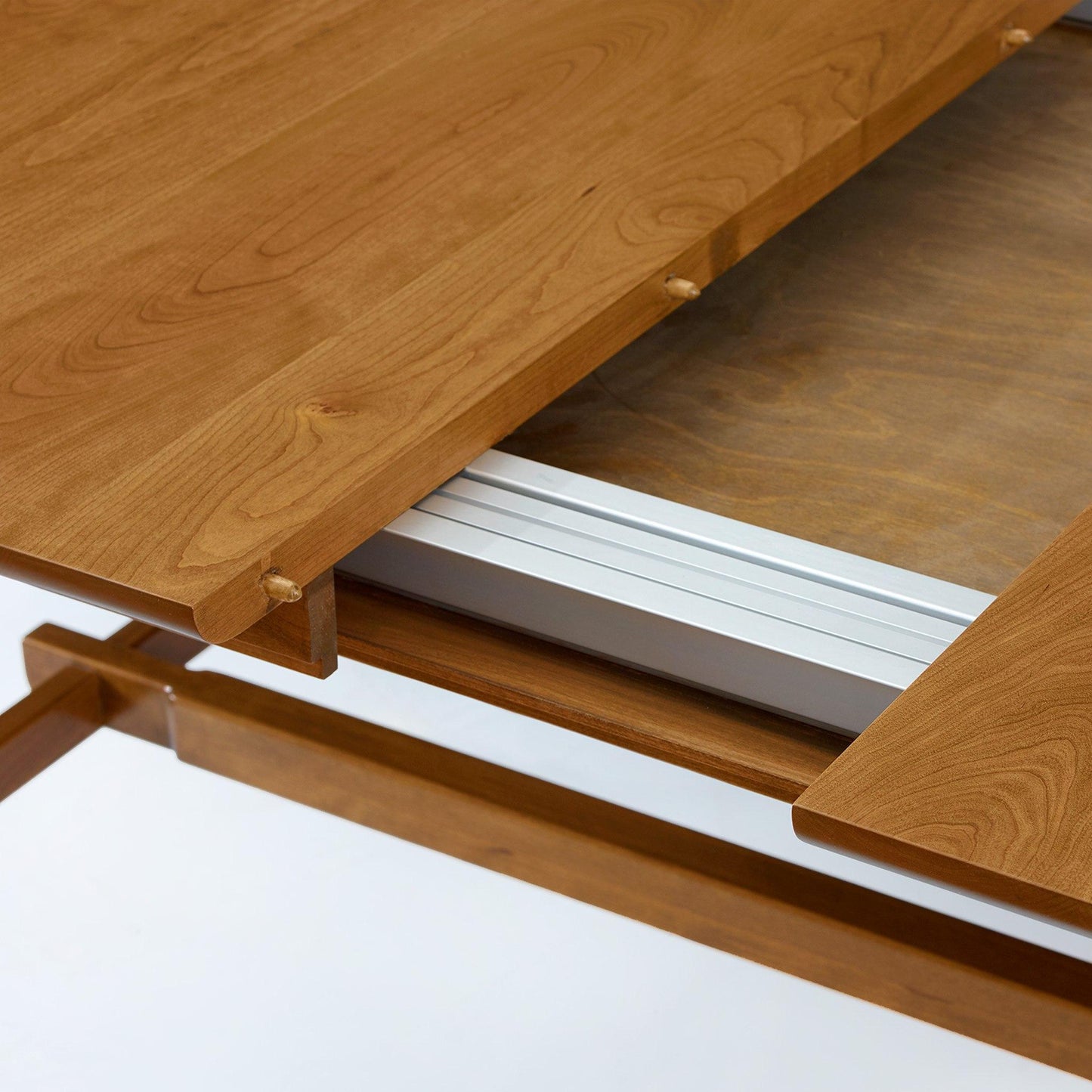Martine Dining Table - Stickley Furniture | Mattress